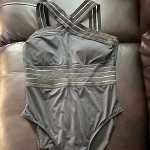 Hilor Women’s one piece swim suit